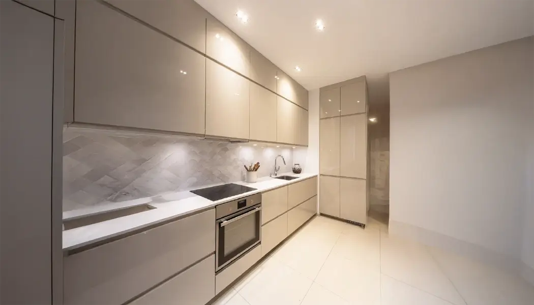 superficie de madera brillante TAUPE 3